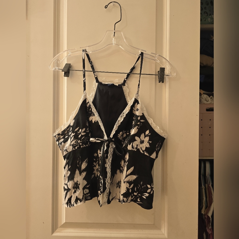 American Eagle Crop Top Black And White Sz M